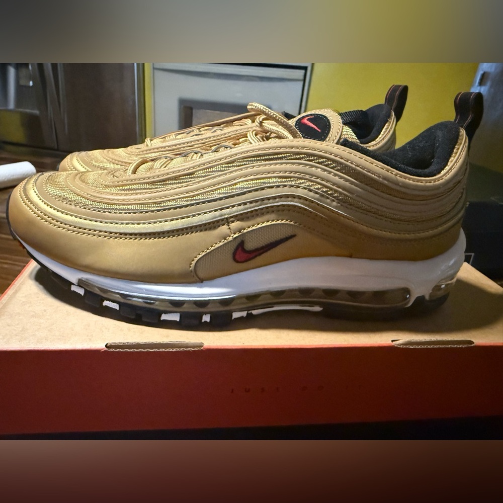 Air Max 97 og metallic gold